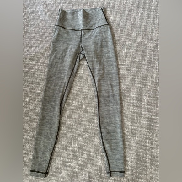 lululemon athletica Pants - Lululemon Wunder‎ Under High-Rise Tight Leggings Size 4 Gray Stripes
